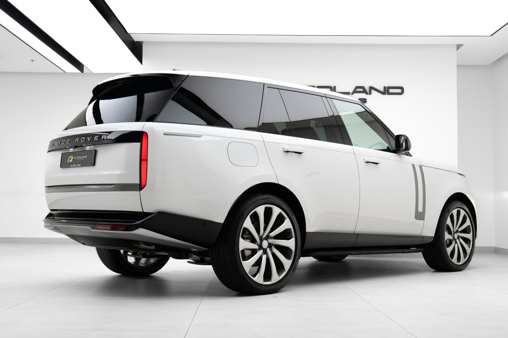 2025 RANGE ROVER P400 HSE | MAIN DEALER WARRANTY 5 YEARS